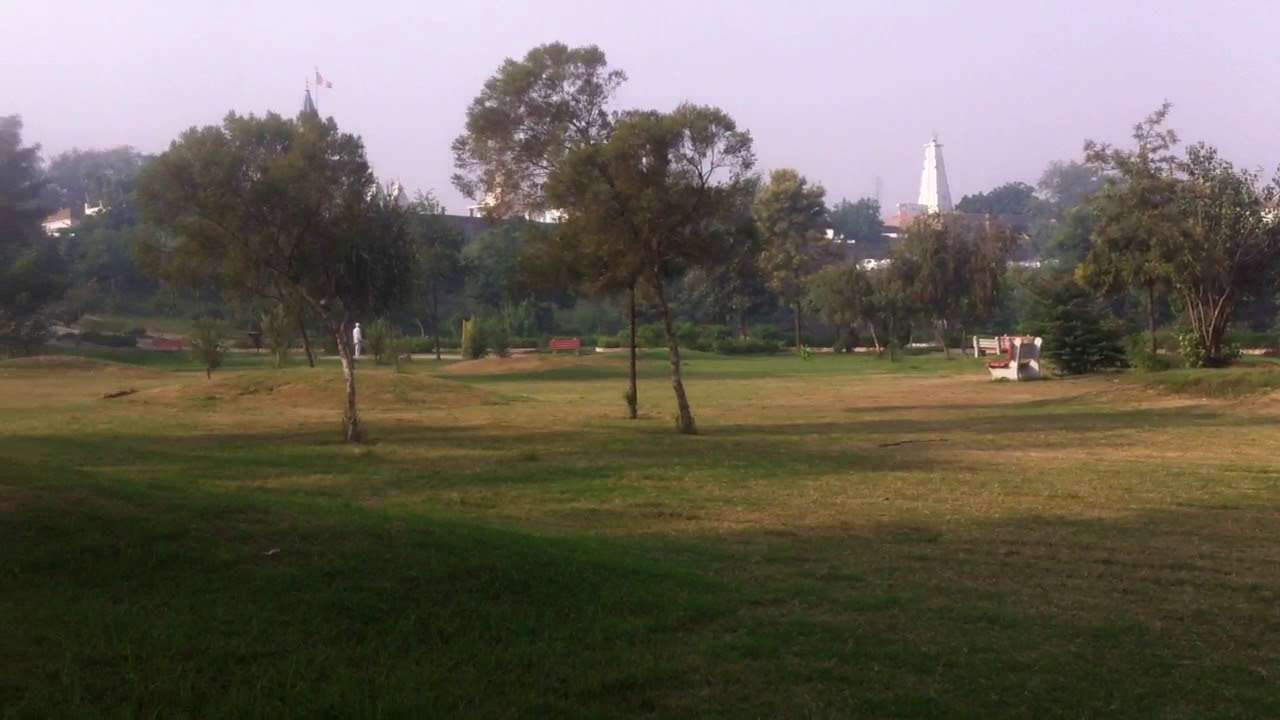 Historical Bhadra Park of Sirsa Once a Major Attraction, Now a Garbage Dump and Hub for Addicts